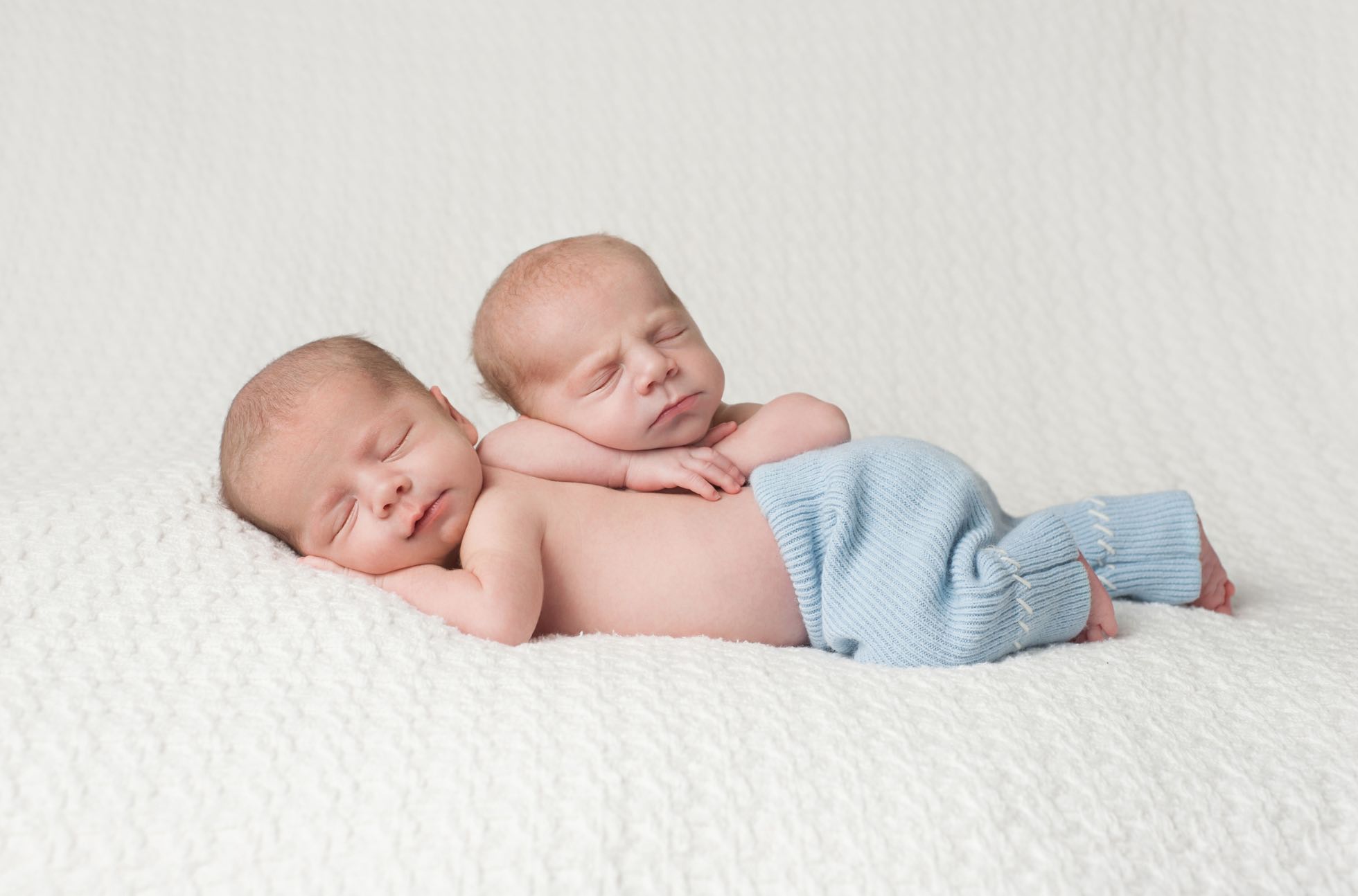 Der alleingeborene Zwilling - Schlafende Zwillinge